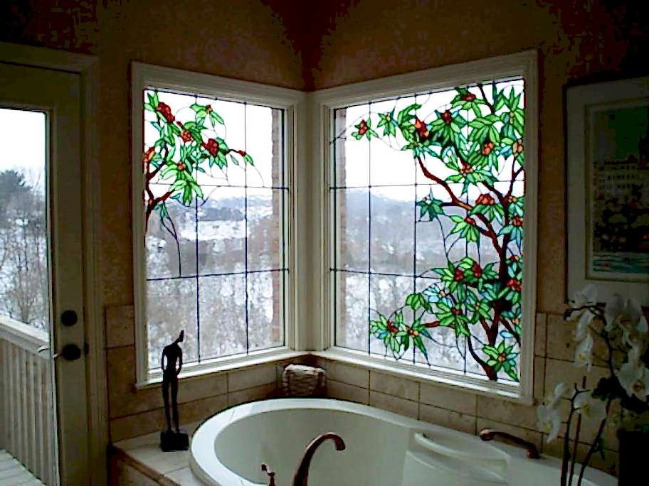 ванная комната с окном