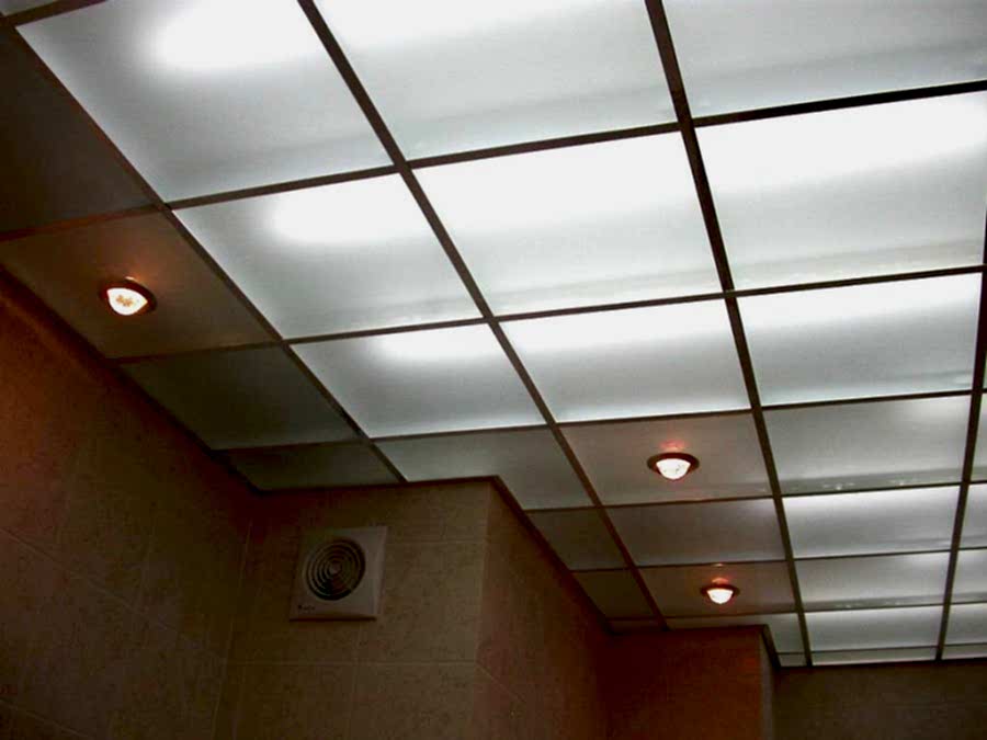 потолок с подсветкой в ванной фото 10