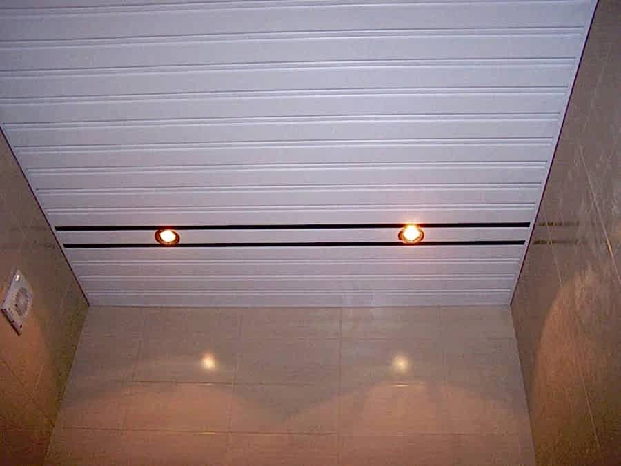 реечный потолок в ванной фото 16