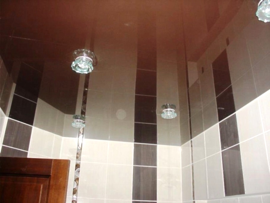 натяжной потолок в ванной фото 15